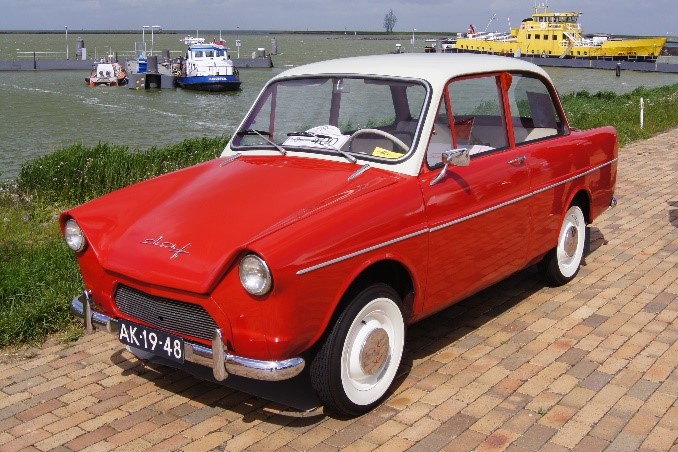 Daf 600 Sedan (Coral rood)