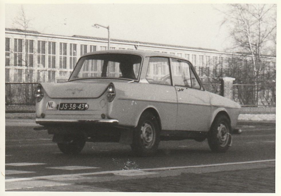 Een 'mule': Daf 32 (Daffodil) verlengde carrosserie op een Daf 44 onderstel