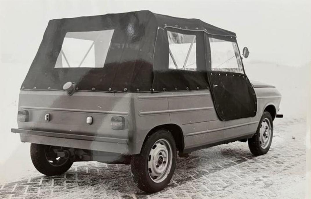 Prototype Daf 44 YA (1968) - Achterkant