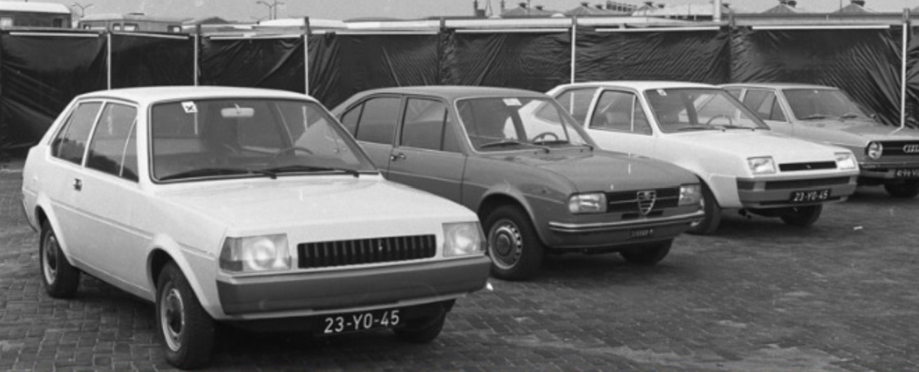 2x Daf 77 prototype met concurrenten: Alfa Romeo Alfasud en Audi 50